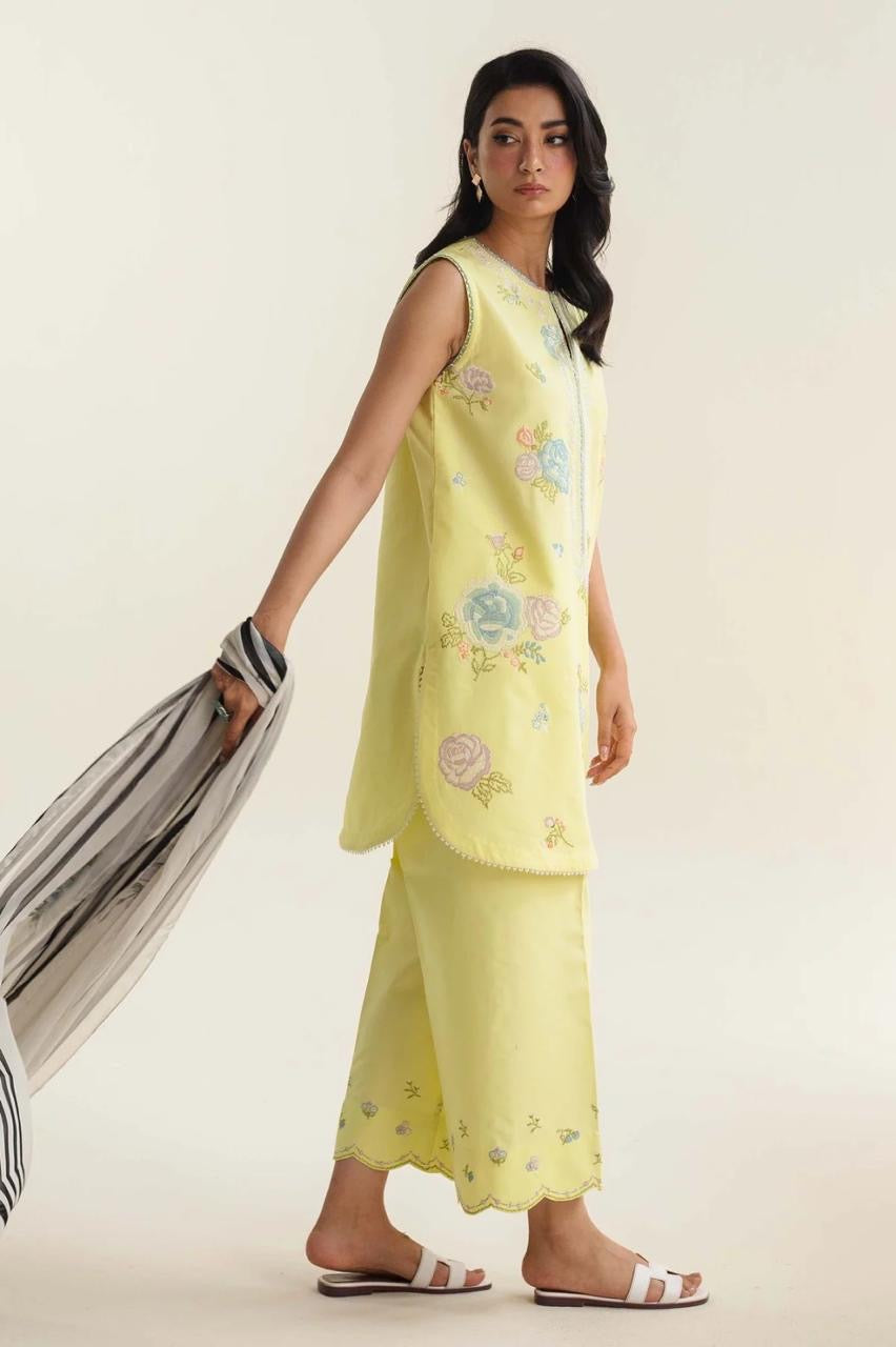 Maria B 3Piece Embroidered Lawn Dress With Monark Lawn Dupatta (Lemon)